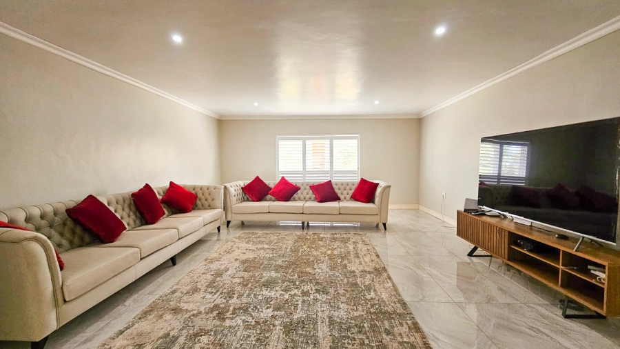 10 Bedroom Property for Sale in Parys Free State
